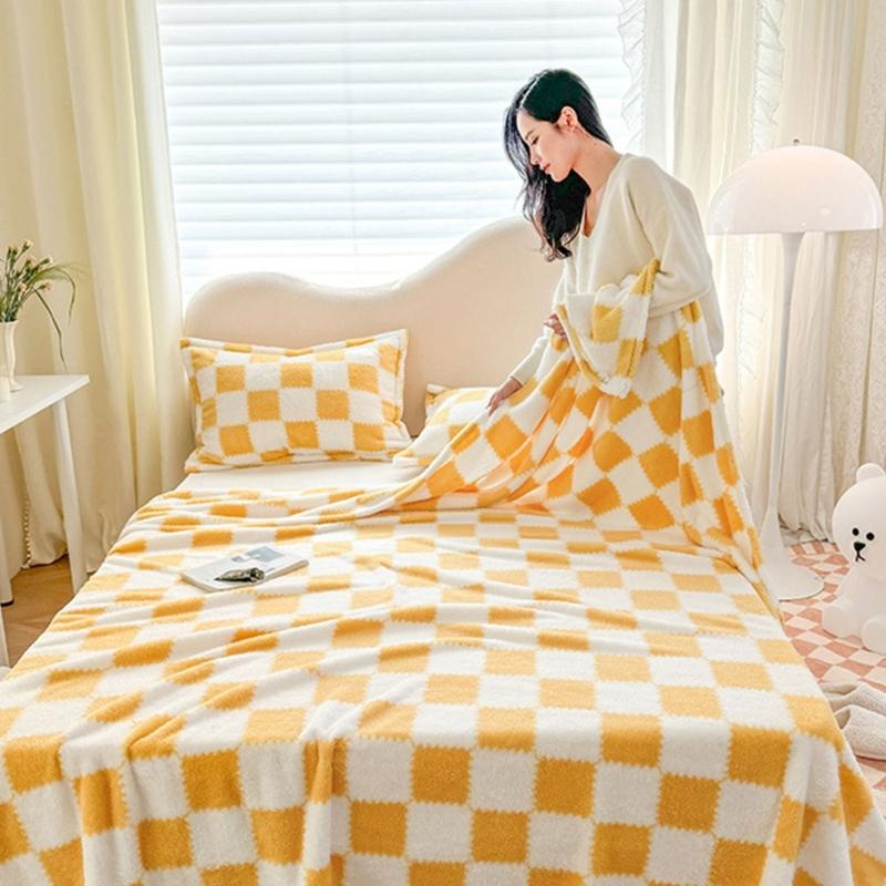 Thick Corals Fleece Grid Blanket Warm Throw for Home Travel Sturdy Machine Washable Polyester