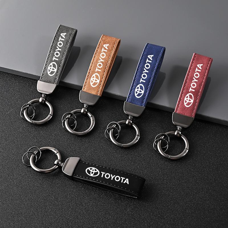 Metal Leather Car Emblem Keychain Key Chain Rings For Toyota Corolla Crown Camry Avensis Auris RAV4 Yaris Styling Accessories