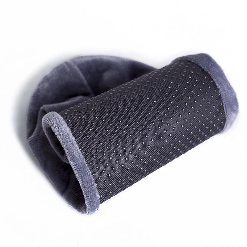 1 Pair Thicken Plush Shoe Covers Reusable Anti-slip Soles Durable Wear-resistant Foot Covers For Indoor Outdoor Shoe Covers
