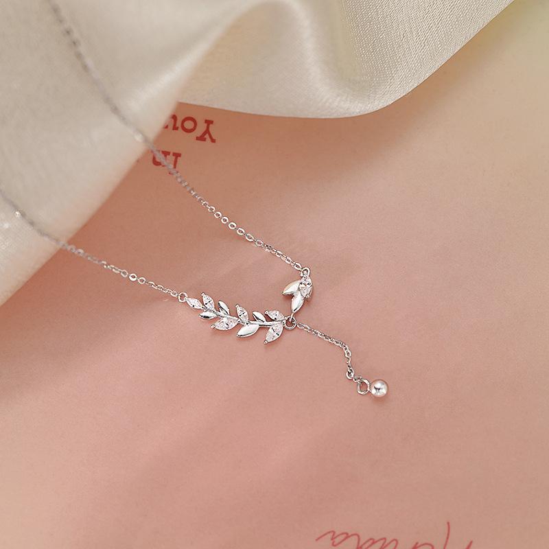Diamond-Encrusted Wheat Ear Necklace Design Sense Lucky Tassel Long Leaf Pendant Collarbone Chain