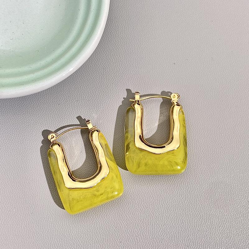 Dopamine Flower Ear Hooks: Holiday-Style, No Piercing, Cute Seaside Earrings for Women