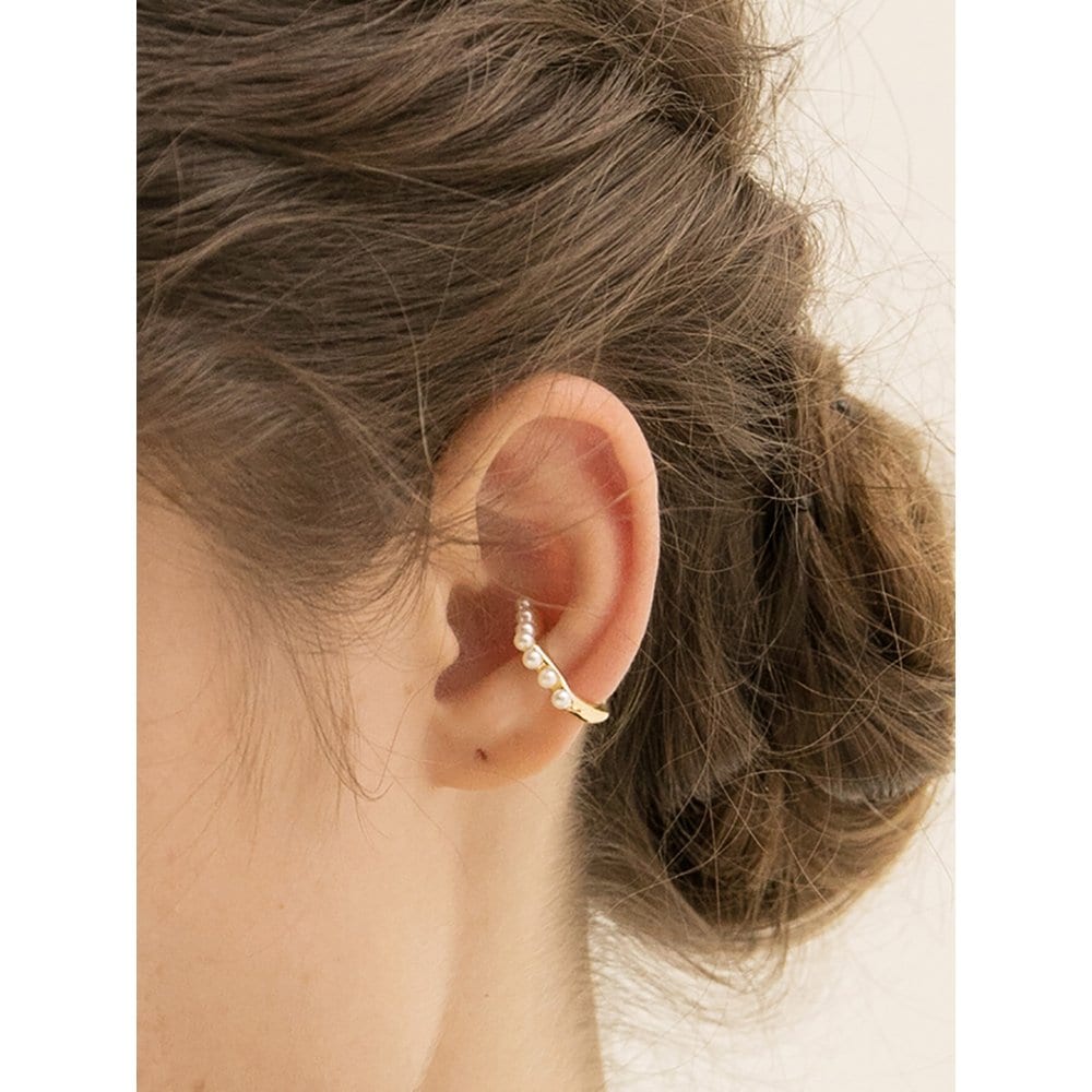 Simple Pearl Ear Clip