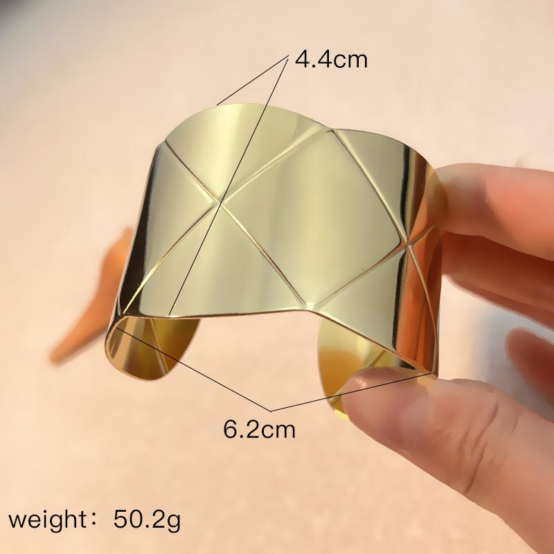 

Fashion Bracelet Unique Design Smooth Simple Jewelry Women s Jewelry