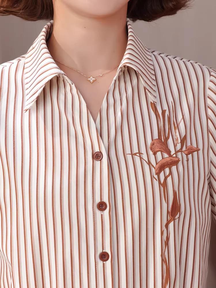 2026 New Striped Seven-Sleeve Shirt for Middle-Aged Women - Spring/Summer Fashion for Moms