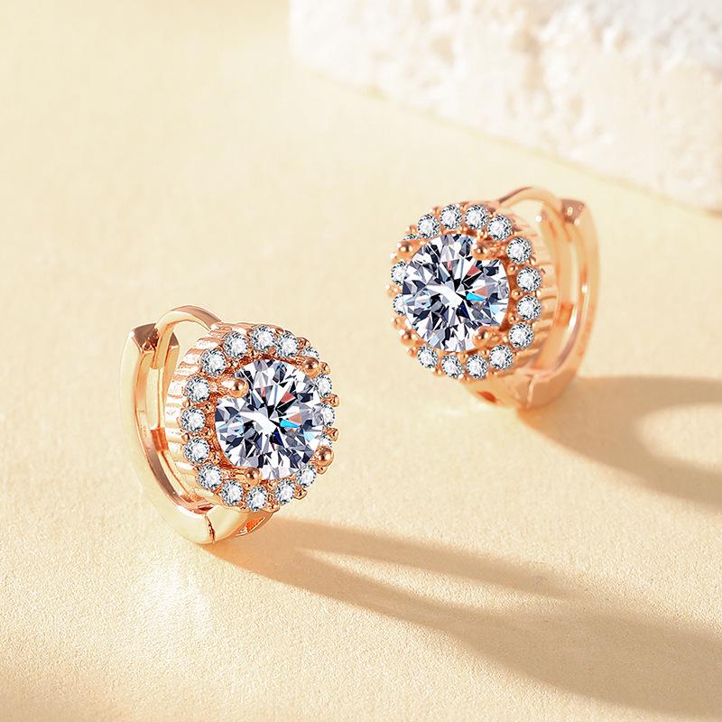 New One-Carat Imitation Moissanite Earrings: Hypoallergenic, Stylish Earrings for Women