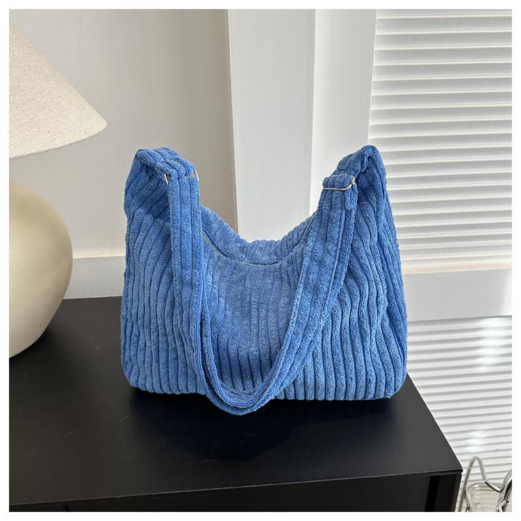 Casual flannel large capacity 2025 solid color corduroy new simple winter oblique span shoulder tote bag