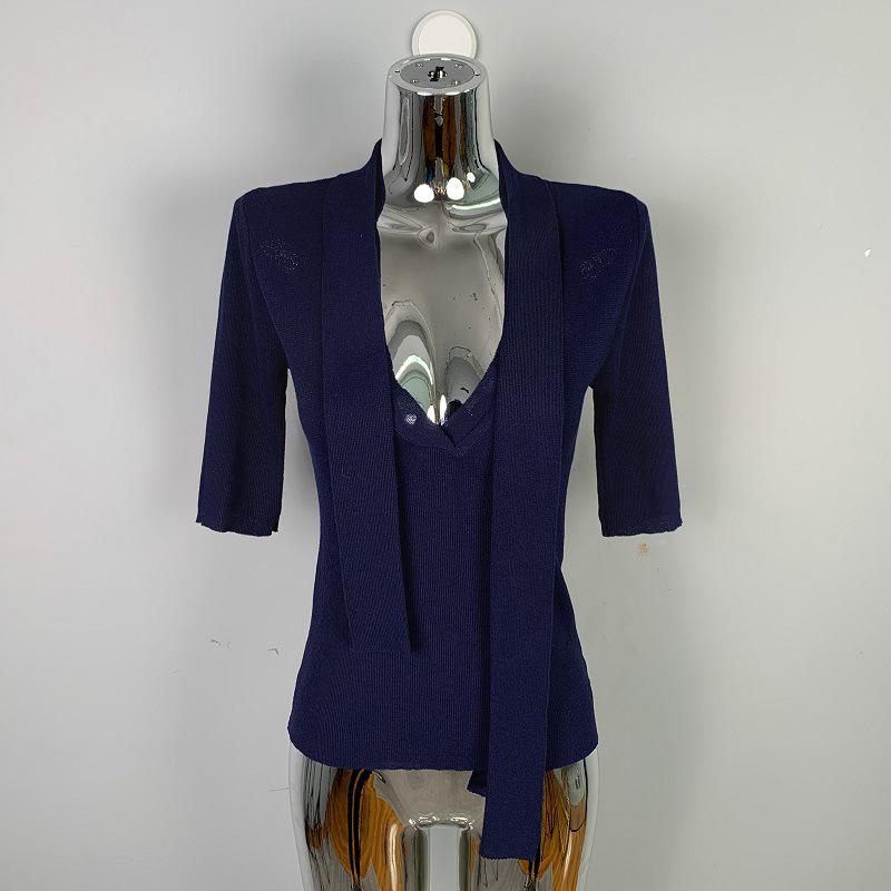 Koreanischer Dongdaemun Slim Fit Strickpullover mit halblangen Ärmeln und Schleifendesign für Damen