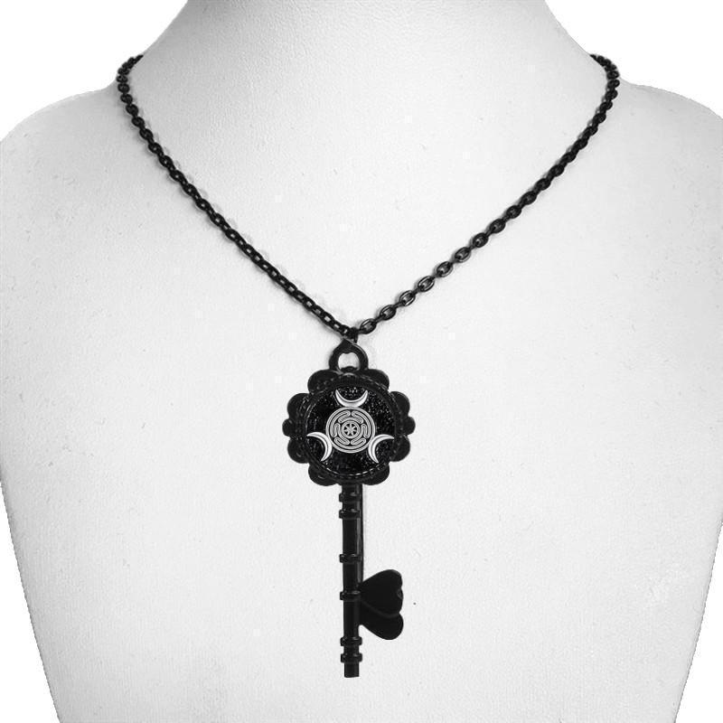 Cross-Border Gothic Hecate Goddess Black Glass Key Necklace