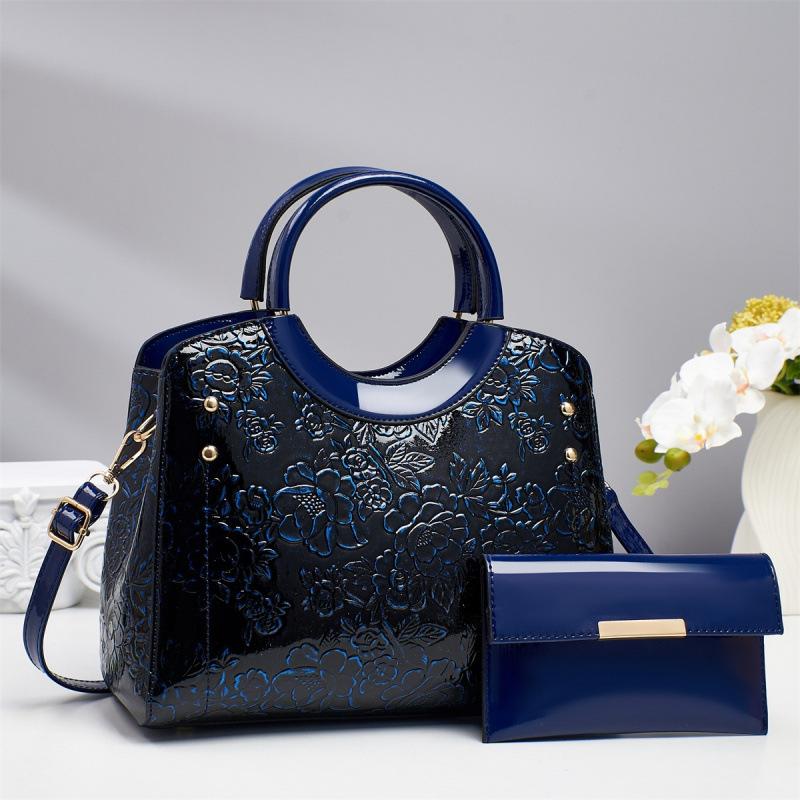 Atmospheric Handbag, New Large Capacity Crossbody Bag, Casual and Fashionable Single Shoulder Armpit Bag