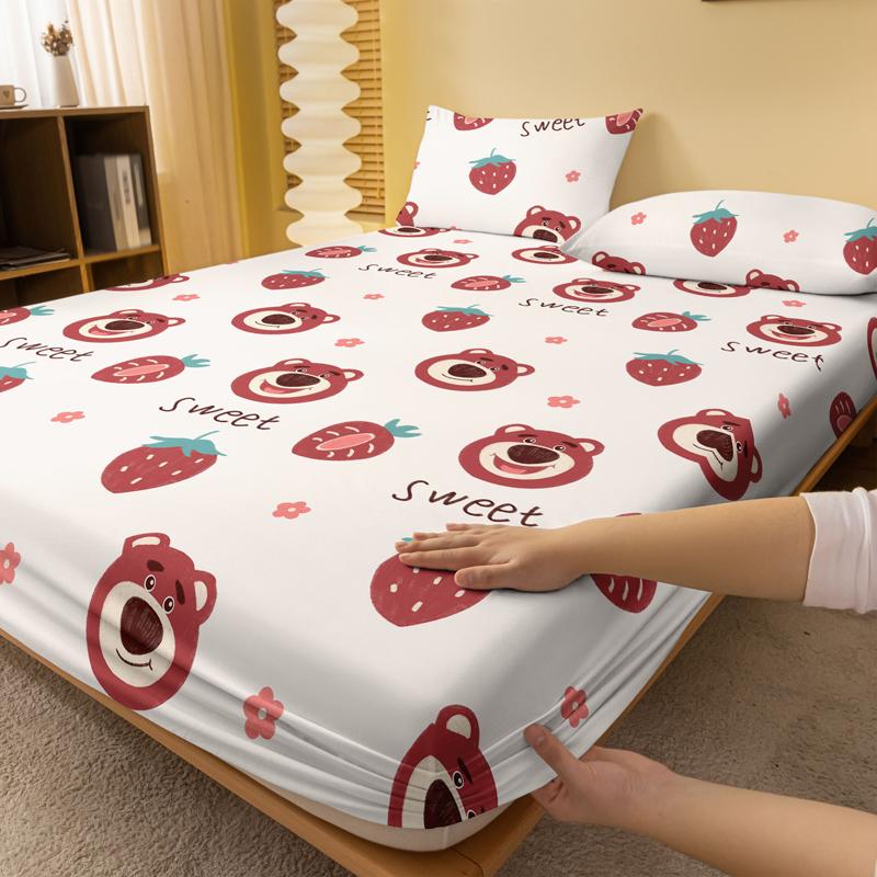 1 Cartoon Niedliches Erdbeerbärenmuster Digital Bedrucktes Mattiertes Spannbettlaken, Schlafzimmer Bedruckte Bettdecke, Bettwäsche(Kein Kissenbezug)