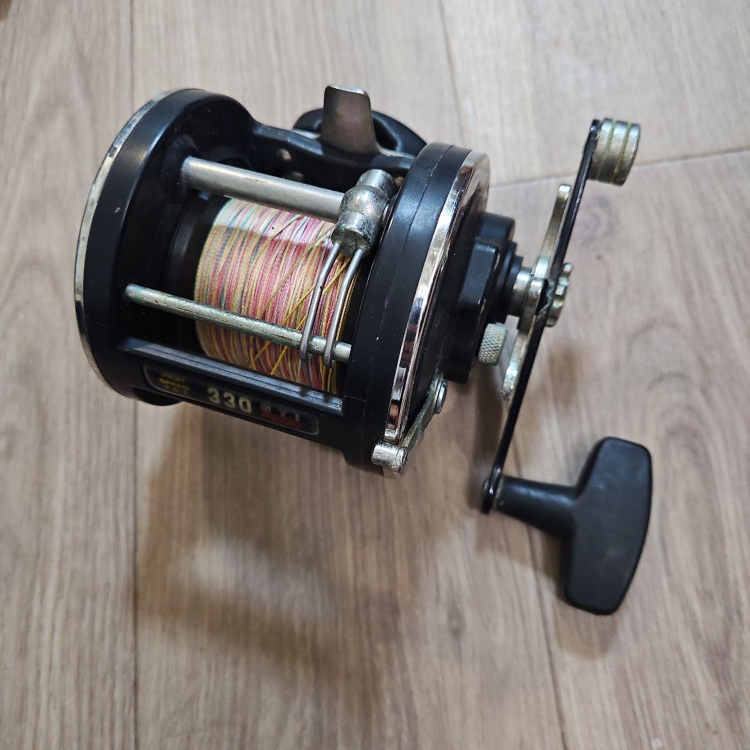 Used PENN 330 GTi GRAPHITE bait reel body