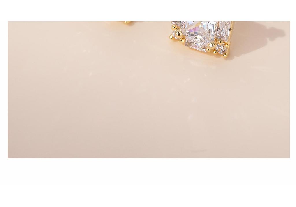 Square Beautiful Ear Studs for Women - New High-End Style Earrings