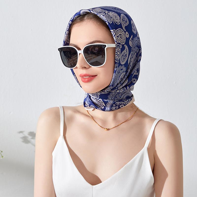 Vintage cashew flower square scarf decorative pants scarf hip-hop small scarf men and women paisley pattern silk scarf women