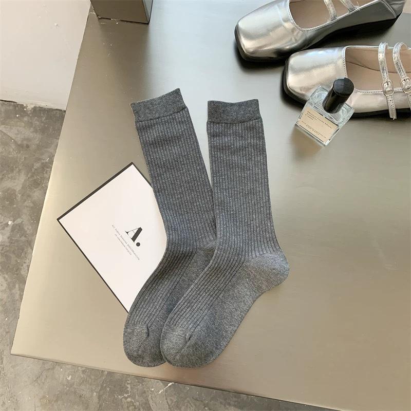 Encore Red Women's Korean Style Mid-Calf Socks - Wine Red Long Pile Socks for Autumn and Winter