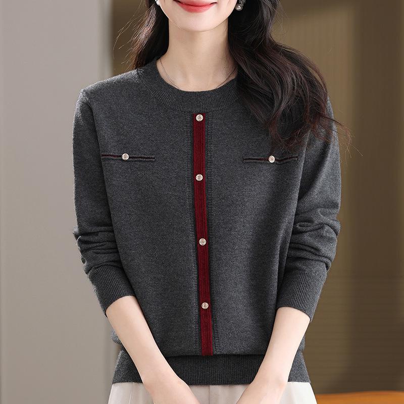 

Stylish Round Neck Knit Sweater for Moms: Lightweight Spring & Autumn Top for Middle-Aged Women 2XL (Recommended for 105-120 Jin)
