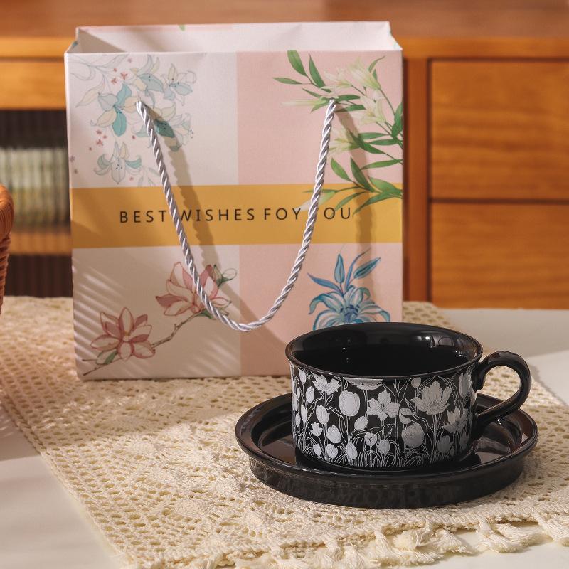 Medieval ceramic coffee cup and saucer set, high-end gift box, light luxury afternoon teacup, free gift for girls