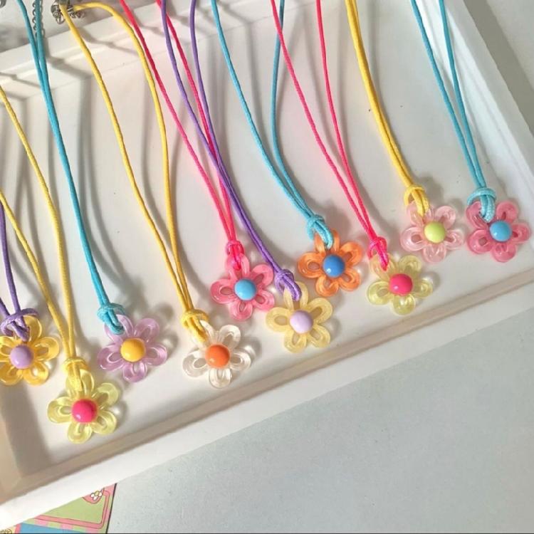 Flower Pendant Necklace Bohemian Dopamine Hollow Flower Pendant Choker Jewelry