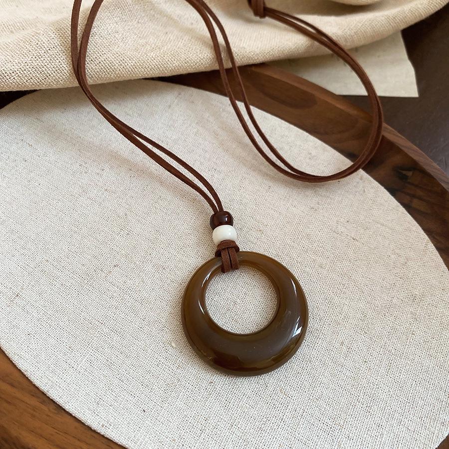 Minimalist Adjustable Acrylic Geometric Necklace - Versatile Fashion Sweater Chain