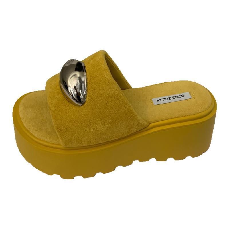 Platform slippers female 2025 summer new retro fashion comfortable one-word drag fairy style with skirt beach drag tide