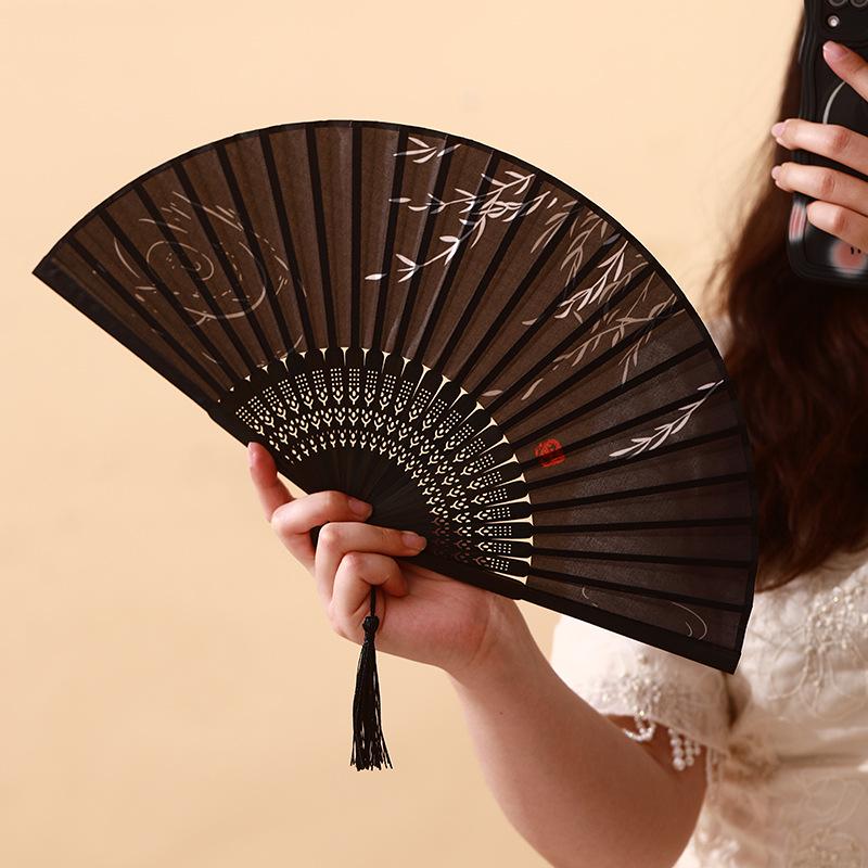 

Портативний складаний віяло в китайському стилі для жінок та дітей - Ханфу, Ціпао, літній танцювальний аксесуар