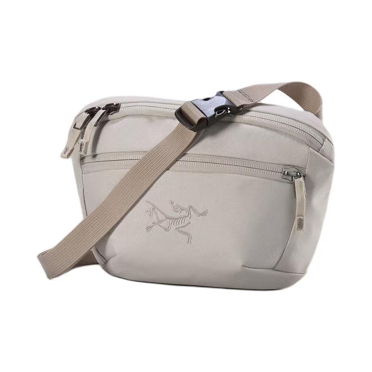[Pre-Owned] 1.5L Mantis 1 Logo Embroidered Adjustable Shoulder Strap Outdoor Bag - Unused #15K44Q0 ONE SIZE