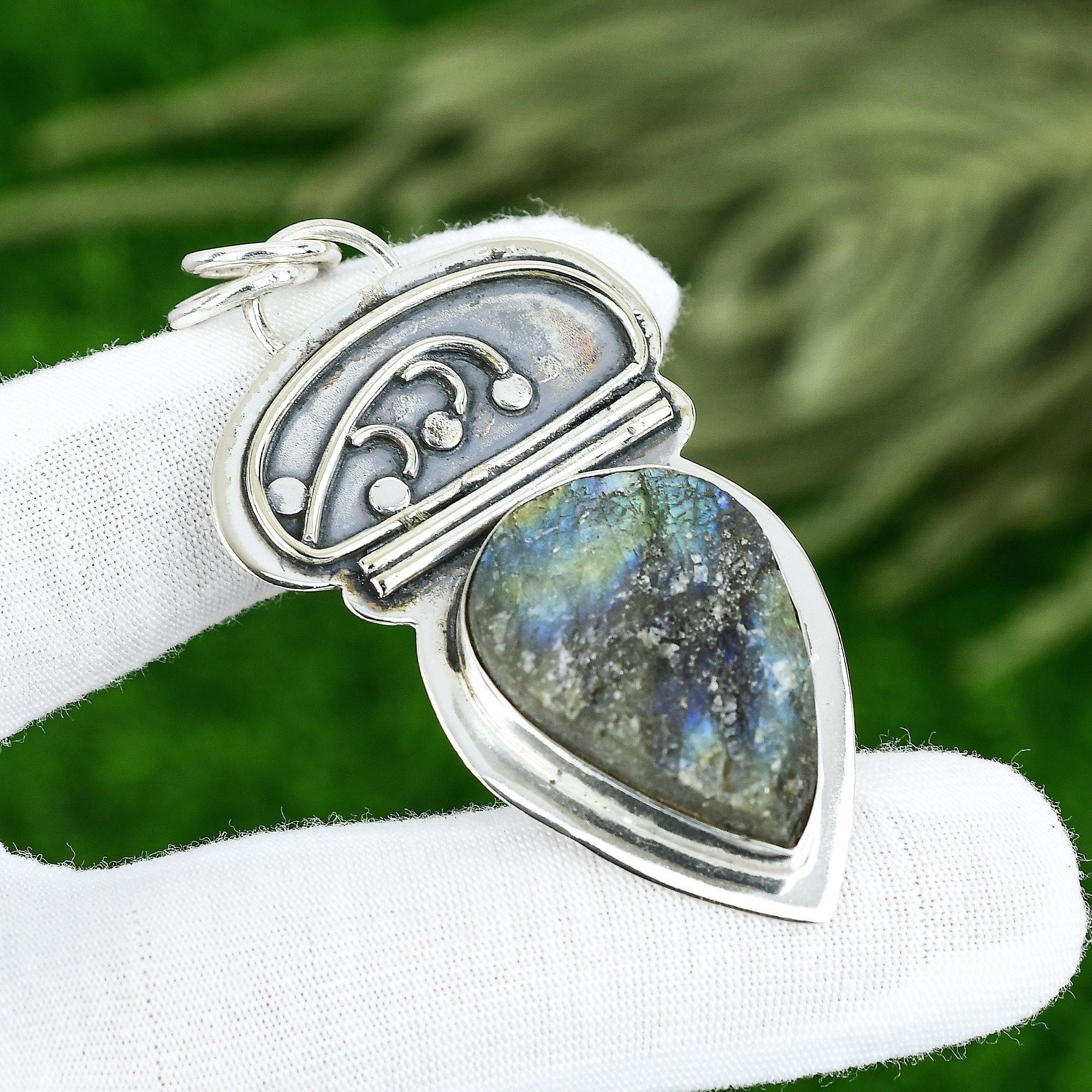 

Friendship Day Sale 925 Silver Pear Labradorite Rough Gemstone Daughter Pendant