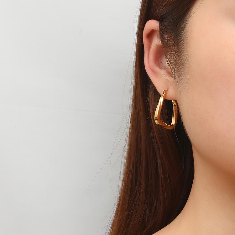 Temperament Titanium Steel Earrings Light Luxury Retro Triangle Earrings Creative Sense Smart Trend Irregular Earrings