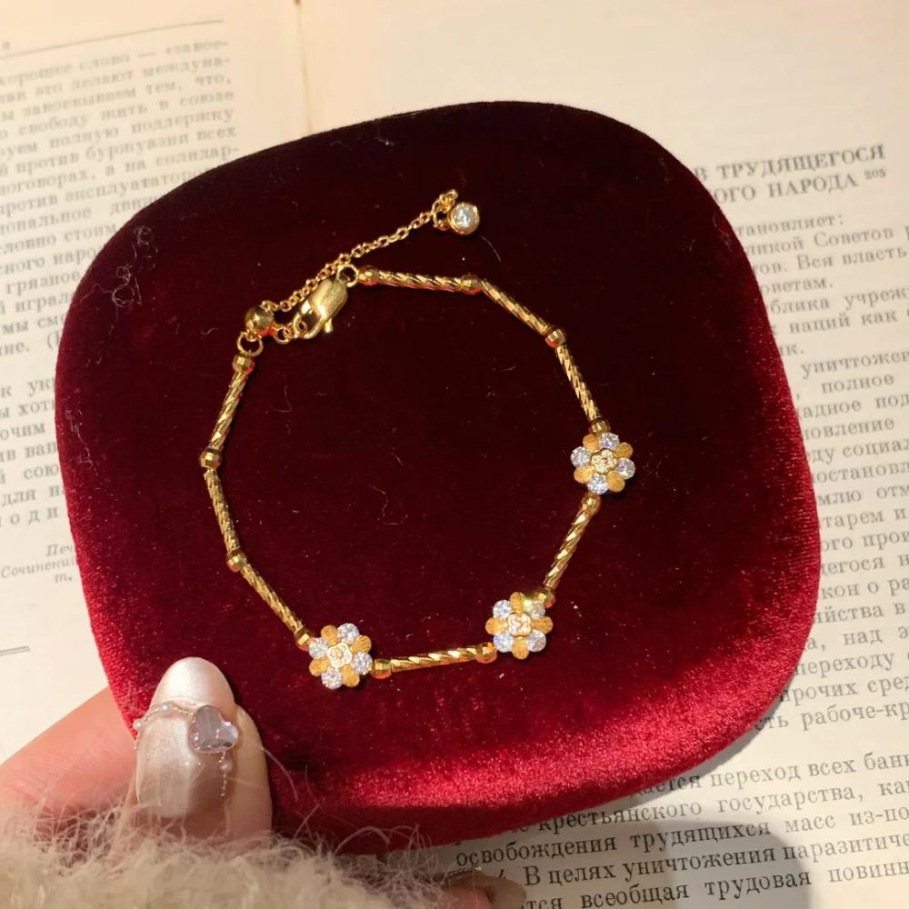 French Luxury Vintage Bracelet Four Leaf Clover Charm Gold Plated Diamond Snowflake Bangle for Women