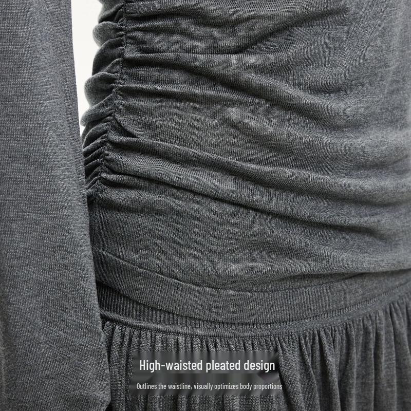 VEROMODA Women's Pleated Waist Pullover Knit Top