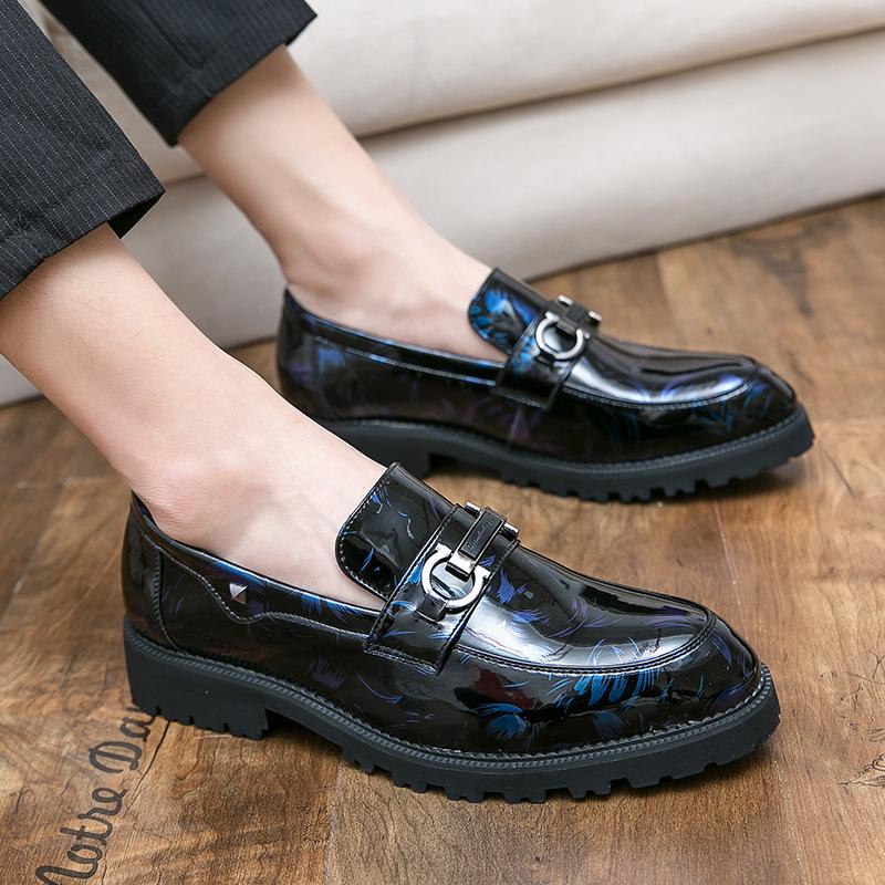 Leather shoes Men's British hairstylist shoes Korean version trendy casual inner height increase glossy patent leather versatile small leather shoes