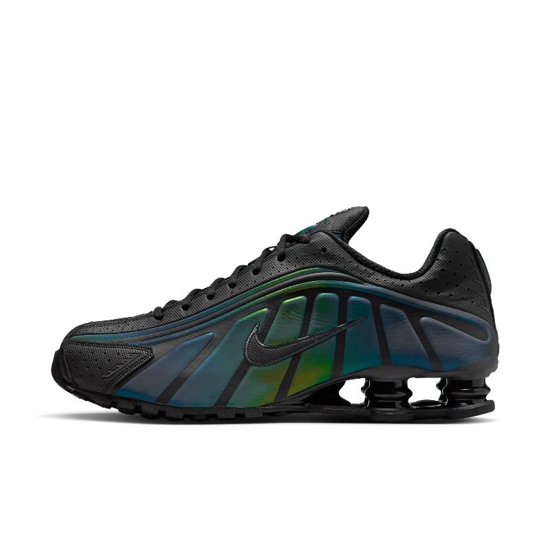 

Nike Men s Reflective Anti-Reflective Anti-Slip Running Shoes for Winter Breathable Retro Style NIKE SHOX R4 IM6596 39