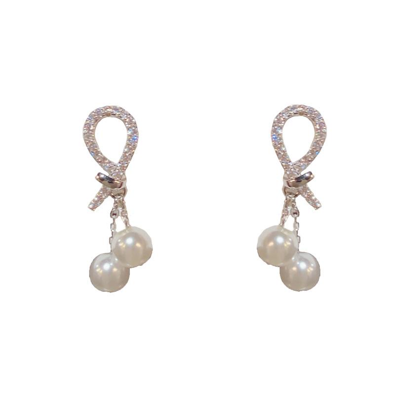 Pearl Light Luxury Style Simple Daily Commuting Style Personality Design Earrings Temperament Fashion Earrings