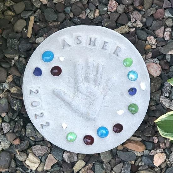 DIY Handprint Gift Kit, DIY Handprint Stepping Stone Kit, Child Handprint Art Project, Family Keepsake Craft for Indoor Outdoor Decor Mother's Day