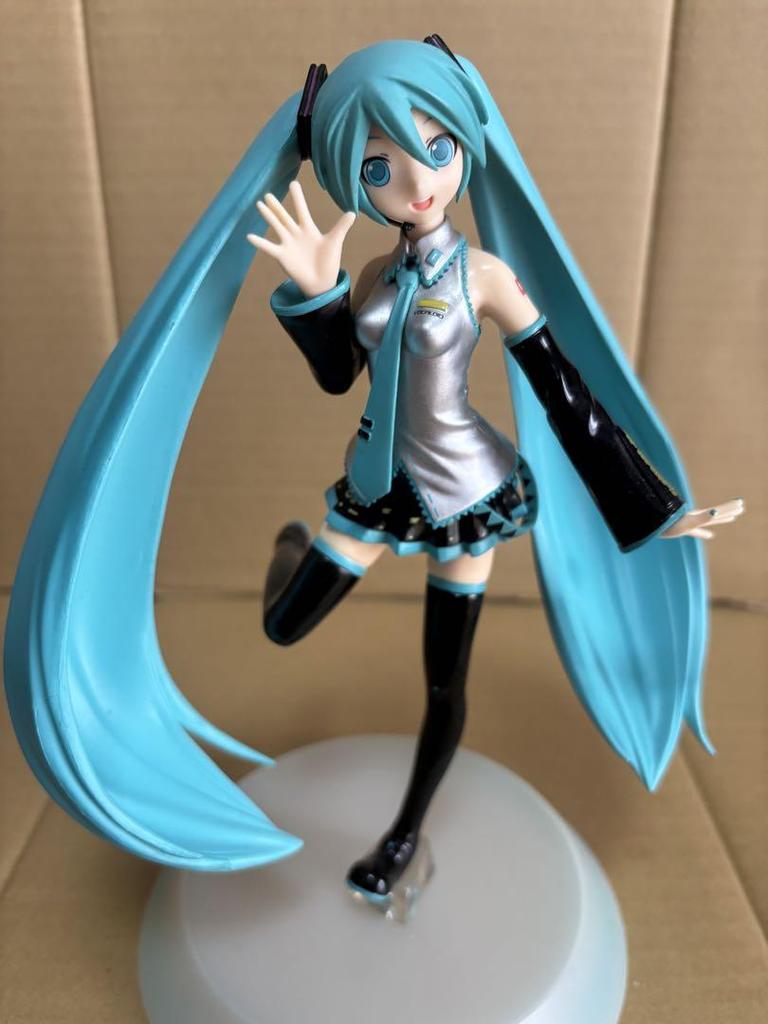 [USED] Popular Item Available At Reduced Price Hatsune Miku Premium Figure