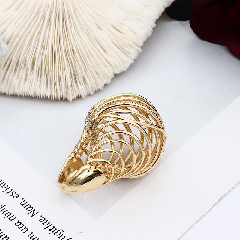 New Style Earrings Ring and Fashion Brooch Vintage Necklace