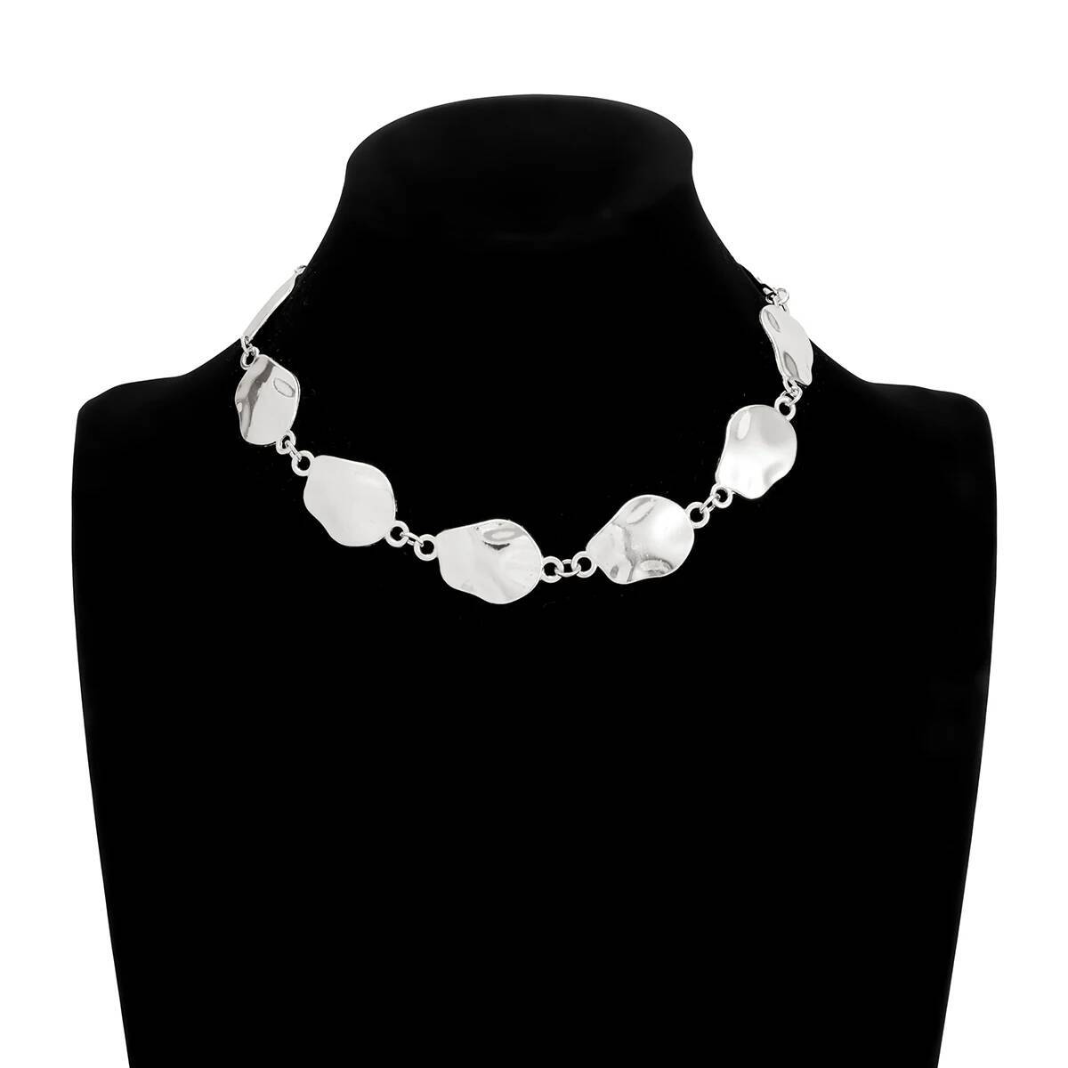 

Ingemark Punk Minimalist Irregular Fold Splicing Necklaces Women 2026 Trendy Exaggerated Oval Metal Choker Chain Party Jewelry
