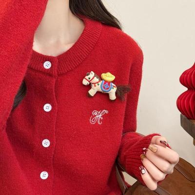 1 pièce Accessoire Manteau & Foulard Année du Zodiaque Charmant Tissu Poney Broche Pour Femmes Épingle Design de Niche Broche Broche Corsage Broche de Cou