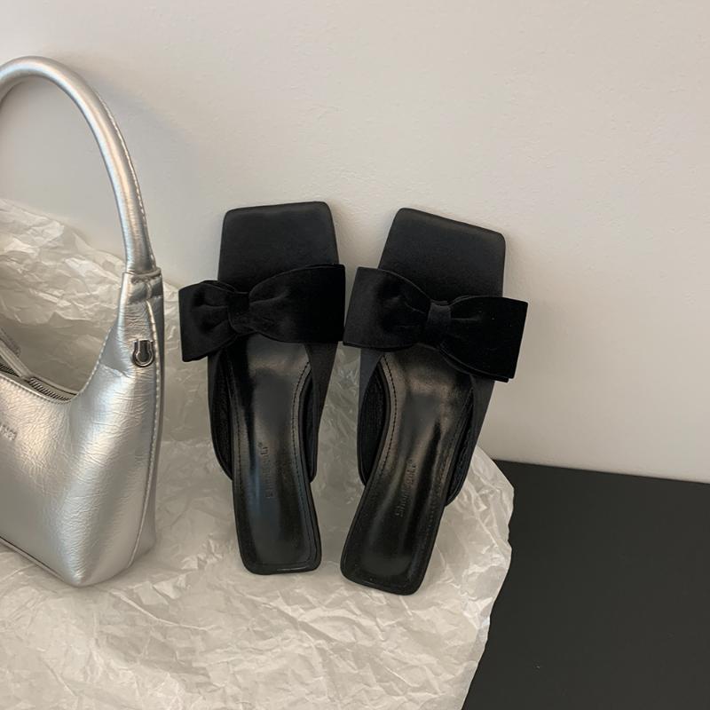 Fashion 2025 Fashion Bow Slippers Women's summer outdoor flats Comfortable square toe casual Shoes Anti slip light beach ladies slippers