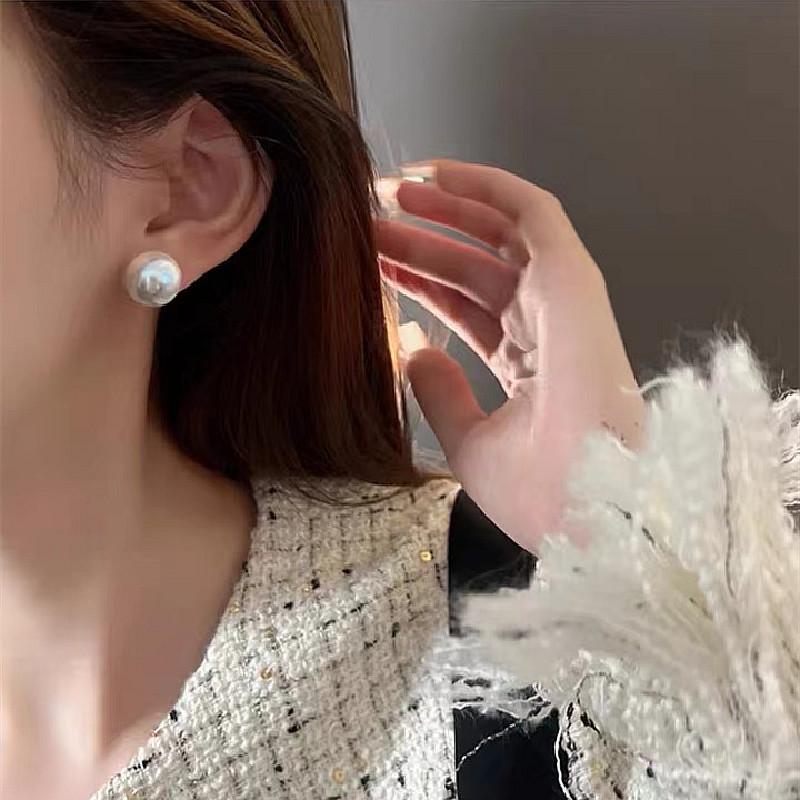925 Sterling Silver Pearl Stud Earrings - New Autumn/Winter 2022 Korean Style