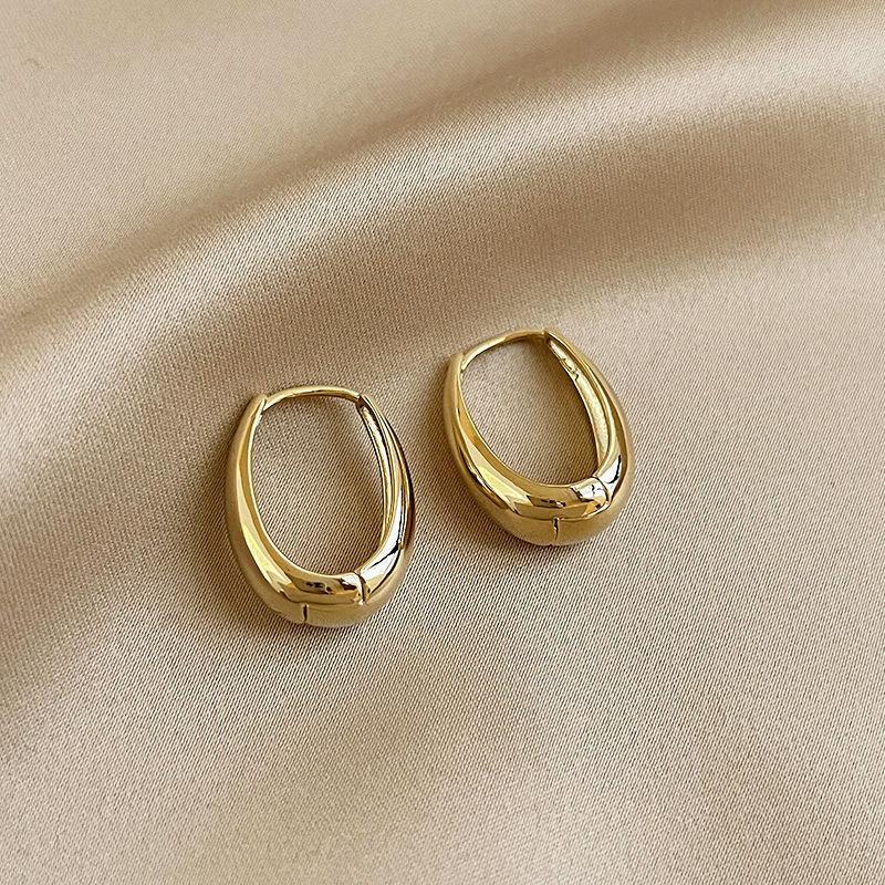 New trendy design circle earrings, retro simple and cold wind studs ins wind ear buckles geometric earrings for women