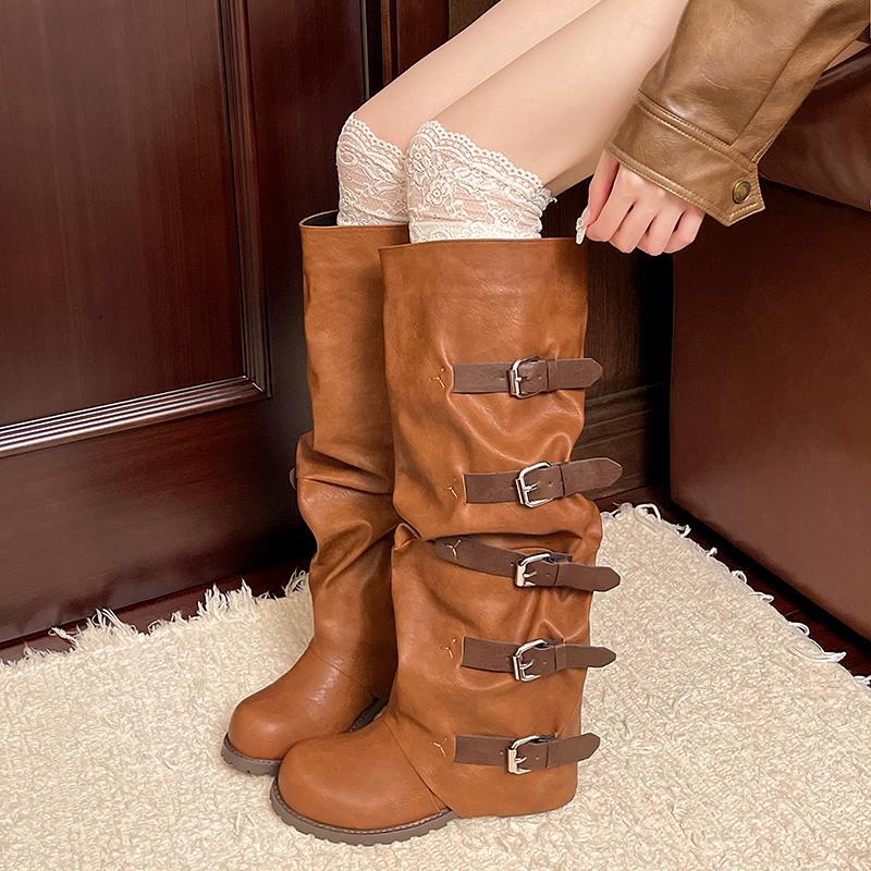 

Мода 2025 Ретро Пряжка на ремне Плиссированные Рыцарские Сапоги Женские Круглый Носок Сборка Боковая Молния До середины икры Ковбойские Сапоги Зимние Новые Современные Сапоги 42 коричневый