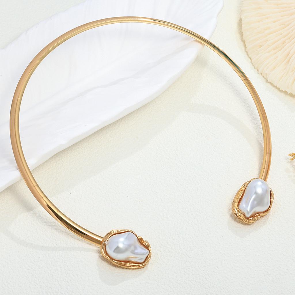 Trendy spesialformet perlesett, retro luksus temperament halskjede, øredobber, ringsett.