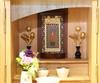 Tiara Brown Color Stand Hanging Scroll Modern Hanging Scroll Stand Height 17cm Principal Image Jodo Shinshu Otaniha [Bean] (East)