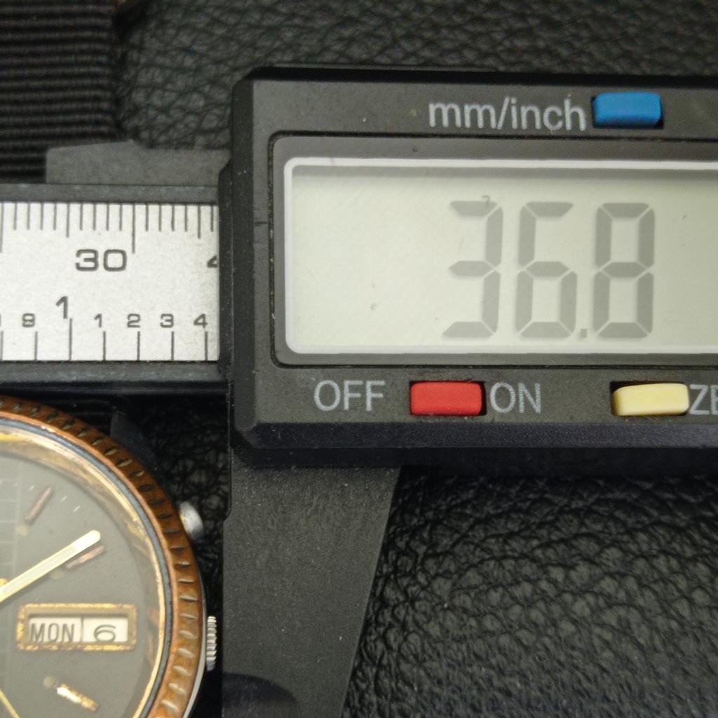 AUTOMATIC 46943 VINTAGE ORIENT CRYSTAL JAPAN MENS ORIGINAL DIAL WATCH A701888-5 R207-a701888