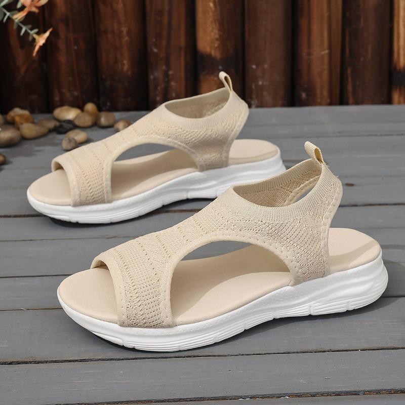 Spring and summer new fashionable large-size flat-bottomed fly-woven women's sandals
