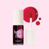 Wähle einen von sieben Benefit Lip & Cheek Tints