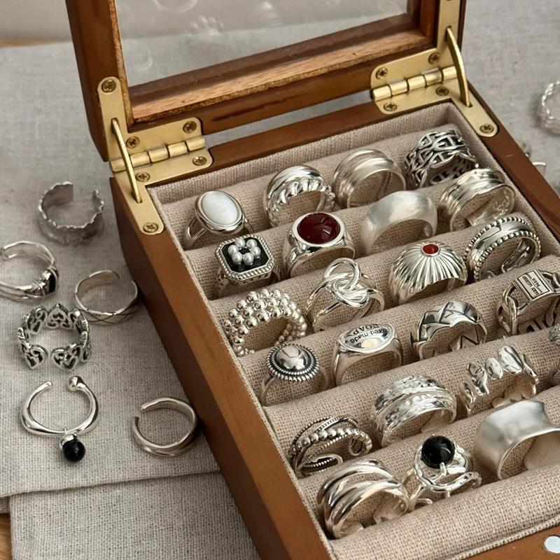 Heiß verkaufter Retro-Schlichter Ring mit Nischendesign, hochwertiger, leichter Luxus, vielseitiger offener Ring-Schmuck