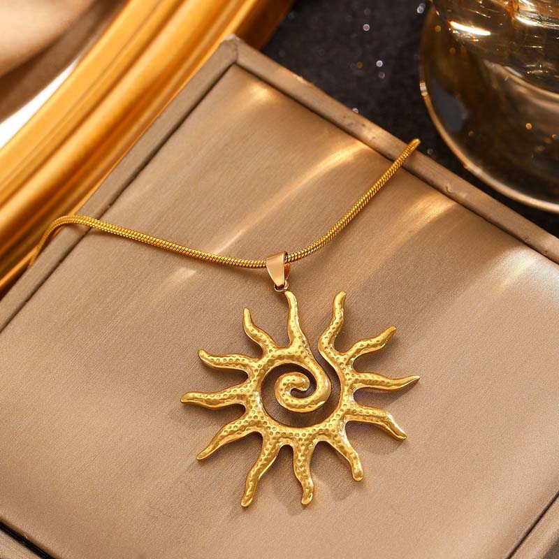 Stainless Steel Metal Sun Shaped Pendant Necklace Rings For Women Fashion Metal Hollow Spiral Chain Necklace Waterproof Jewelry