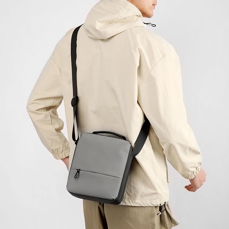 Classic business men's shoulder bag casual fashion vertical messenger bag simple versatile small satchel commuter messenger bag