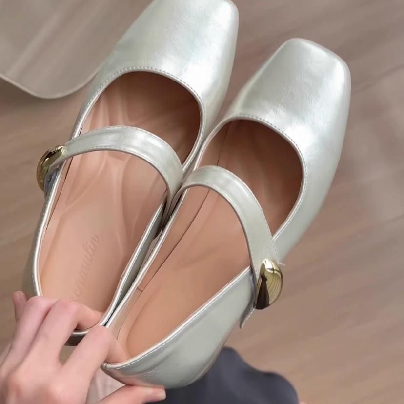 Inner height increase 5cm thick heel Mary Jane shoes women's 2025 spring and autumn new Velcro retro square head shallow mouth single shoes